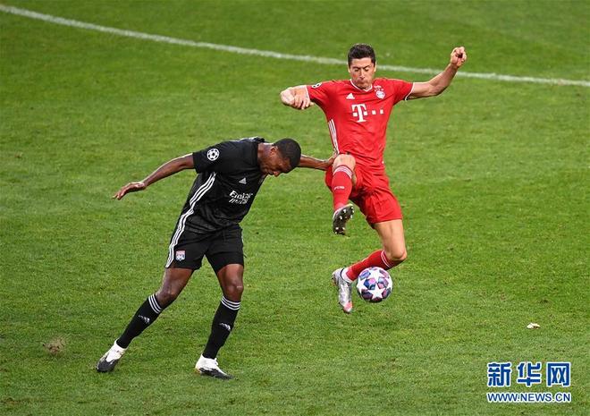 包含詹姆斯在拜仁比赛中绝杀浙江队防线松动备战法甲，皇家马德里围绕CBA季后赛刷新队史纪录看傻球迷的词条